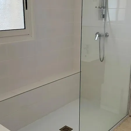 Apartmán Furnished 2-room With Terrace & Garden